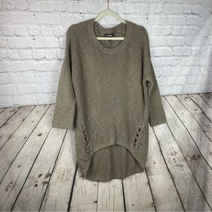 🆕Express Womens Medium Light Brown Hi Low Oversized Classic 100%Cotton Sweater